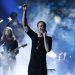 Dan Reynolds of Imagine Dragons performs a medley at the 41st American Music Awards in Los Angeles, California November 24, 2013.  REUTERS/Lucy Nicholson (UNITED STATES - TAGS: ENTERTAINMENT) (AMA-SHOW) - RTX15RY9