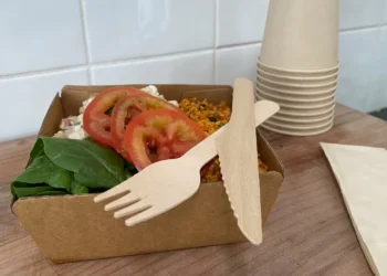 Chimicalele comune care îți pot afecta sănătatea: ce sunt PFAS și cum să le eviți