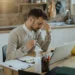 Aproape jumătate dintre angajații români se confruntă cu anxietate legată de muncă, arată un raport despre sănătatea mintală la locul de muncă