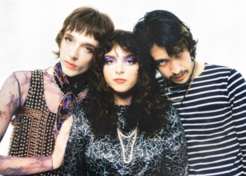 „A Million Knives” de la The Velveteers începe cu colaborarea Black Keys