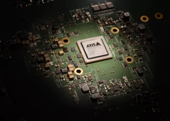 Axis lansează procesorul ARTPEC-9: Performanță avansată și suport pentru standardul AV1