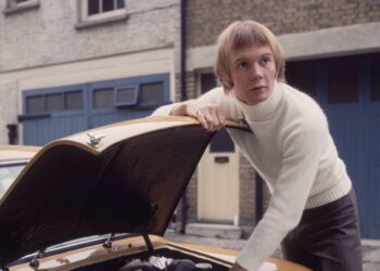 Bateristul original al Bee Gees, Colin Petersen, a murit la vârsta de 78 de ani
