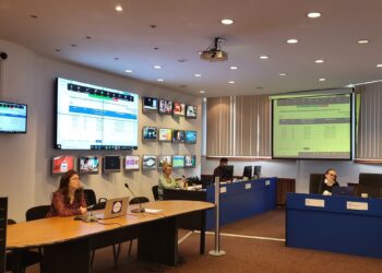 CNA sancționează România TV și Gold FM pentru nerespectarea regulilor în campania electorală