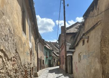 Descoperă farmecul medieval al centrului vechi al Sibiului (VIDEO)