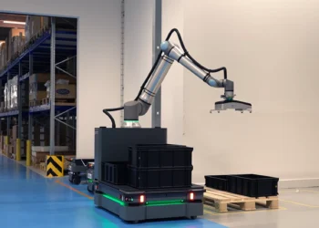 MiR lansează MC600, un robot mobil colaborativ pentru sarcini grele