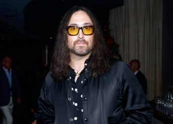 Sean Ono Lennon spune că a început să facă muzică pentru a „umple golul” după moartea lui John Lennon