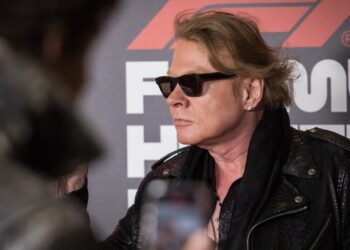 Axl Rose de la Guns N' Roses soluționează un proces pentru acuzațiile de agresiune sexuală