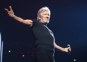 Înalta Curte constată că Roger Waters a defăimat „Directorul documentar al lui Dark Side of Roger Waters”