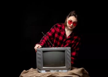 Orange renunță gradual la serviciile de televiziune analogică