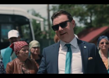 Candidatul perfect sau incercarea de a zâmbi la o comedie în an electoral