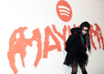 Lady Gaga a dat în judecată de Surf Company pe logo -ul „Mayhem”