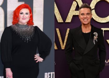 Robbie Williams îl întreabă pe Michelle McManus, câștigătorul „Pop Idol”, Michelle McManus