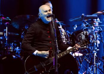 Smashing Pumpkins anunță rezidența orchestrală din Chicago pentru „Mellon Collie și Infinit Sadness” a 30 -a aniversare