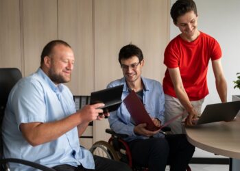 între nevoi reale și atitudini sociale