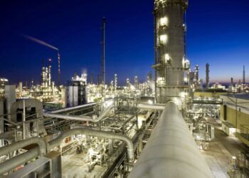 BASF va produce acid sulfuric ultra-pur pentru semiconductori la o nouă unitate în Germania