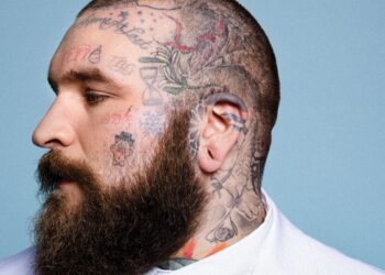 Teddy Înot '' Lose Control 'face istorie cu cele mai multe săptămâni în top 10