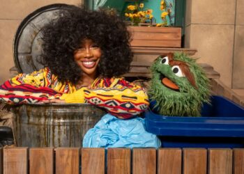 Urmăriți SZA cântând cu Elmo pe Sesame Street