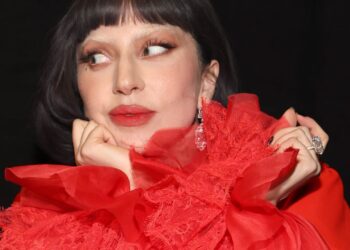 Urmăriți titlul Lady Gaga Prima noapte a Coachella 2025