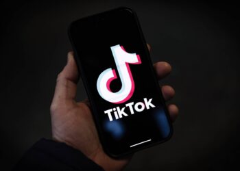 Videoclipurile muzicale electronice se ridică peste Indie pe Tiktok pentru prima dată, pe măsură ce industria crește până la 12,9 miliarde de dolari