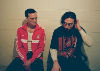 Whitney anunță turneul din America de Nord, împărtășește o nouă melodie: ascultă