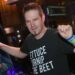 „Sandstorm” al lui Darude a jucat simultan pe posturile de radio finlandeze pentru a sărbători 25 de ani