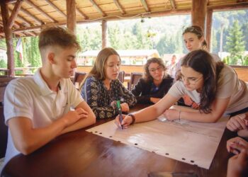 Doar 22% dintre copiii din mediul rural se consideră fericiți, arată World Vision România. Copiii cer sprijin direct de la Președinție