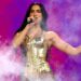 DUA LIPA și agenția de talente răspund la rapoartele agentului de sacking pentru că a solicitat ca genunchiul să fie renunțat la Glastonbury
