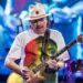Carlos Santana închide zvonurile virale că s -a opus rezervării lui Bad Bunny pentru spectacolul de la Super Bowl din 2026