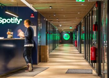 Spotify se aliniază cu giganții industriei pentru „AI responsabil”: parteneriate cu Sony, Universal, Warner, Merlin și Believe